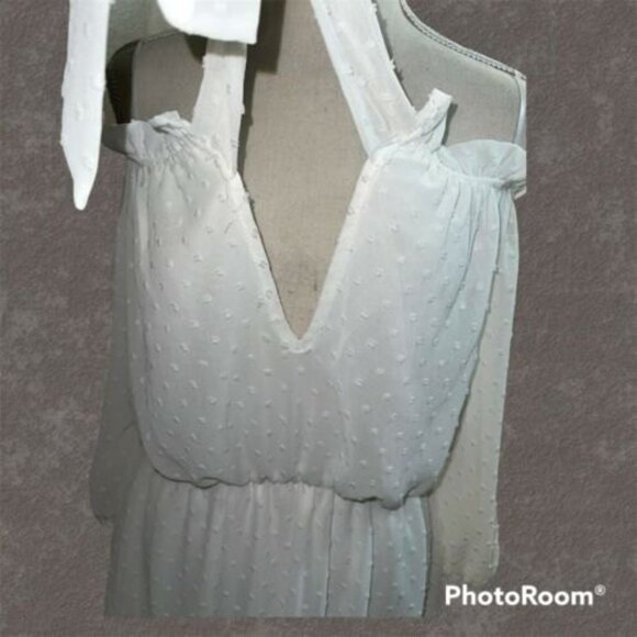 NWT- Blush White Off Shoulder, Long Sleeve Dress Size Medium - Picture 4 of 7